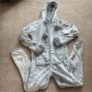 Harry Potter Hogwarts Plush Faux Fur Robe - Light Gray